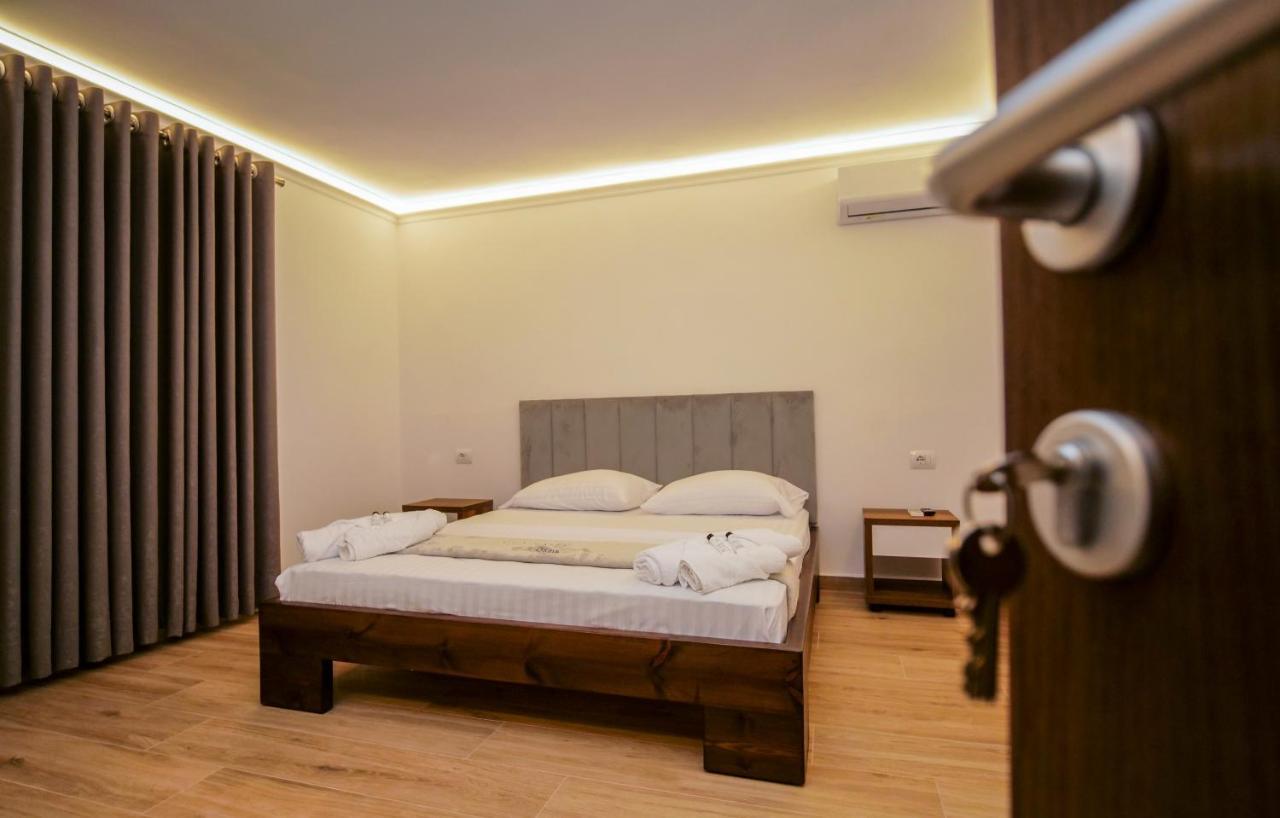 Vila Fatos Qama Berat Extérieur photo