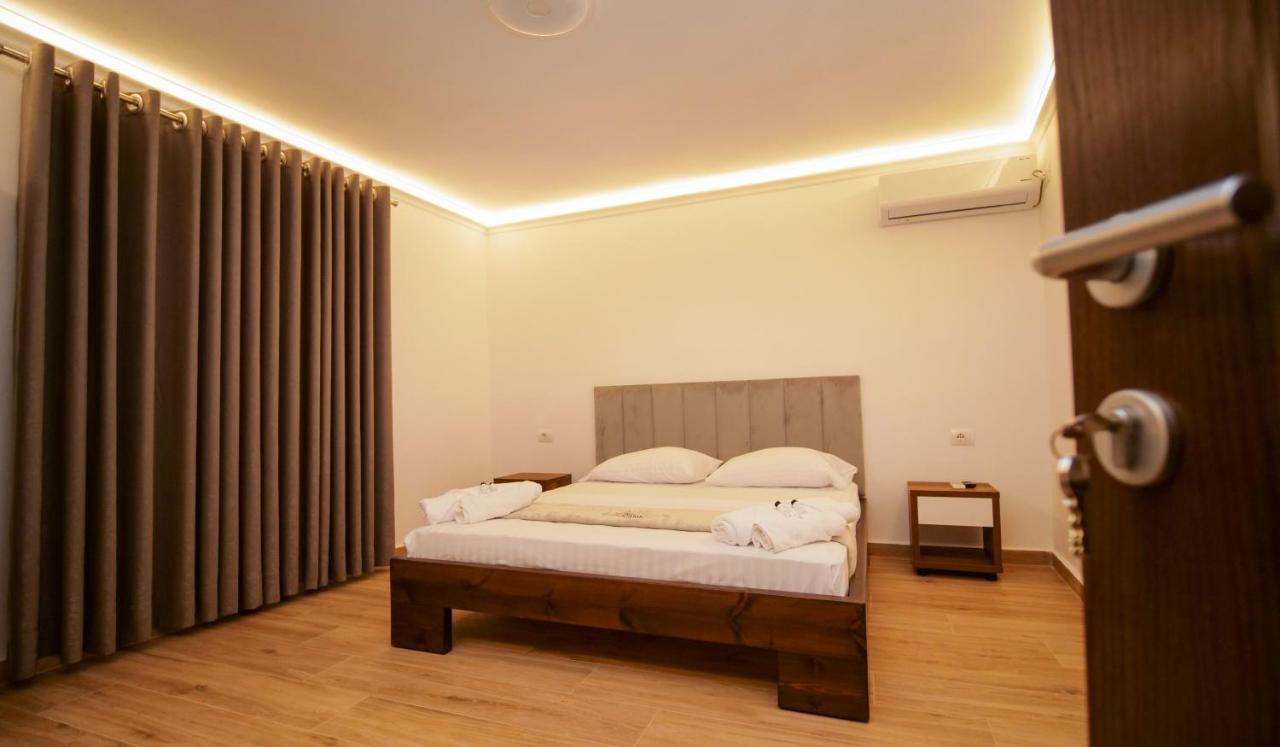 Vila Fatos Qama Berat Extérieur photo