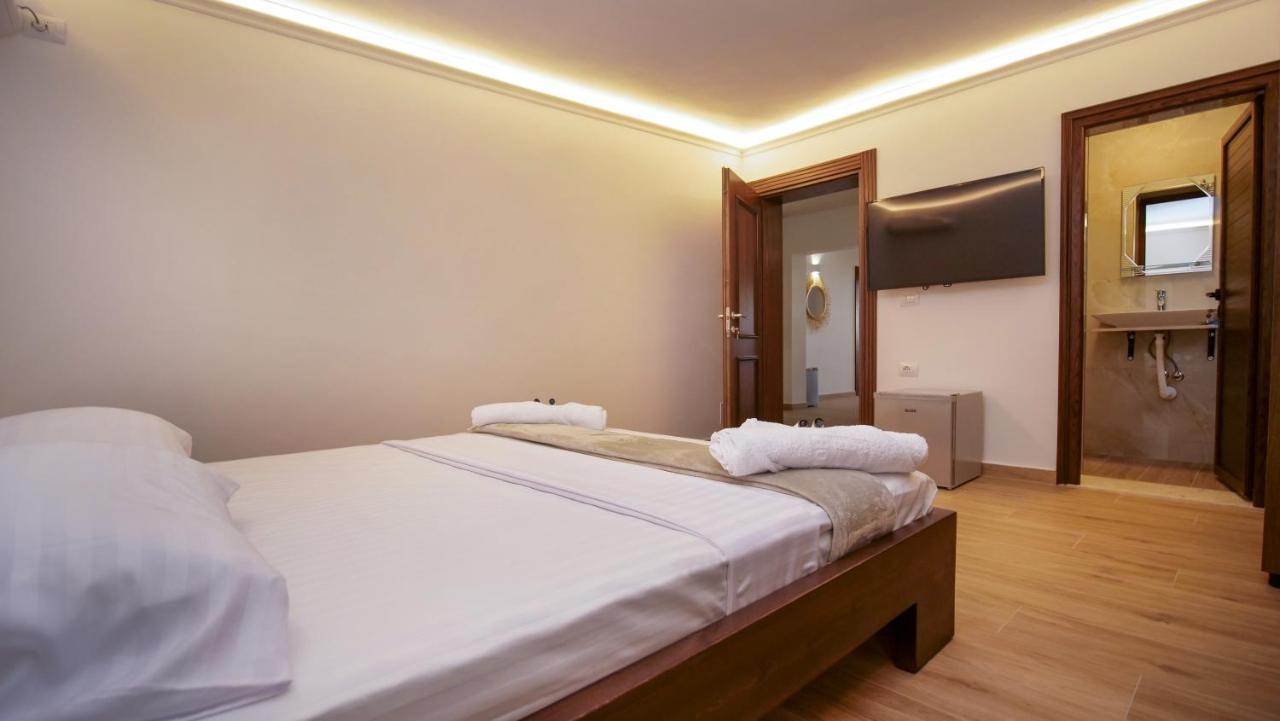 Vila Fatos Qama Berat Extérieur photo