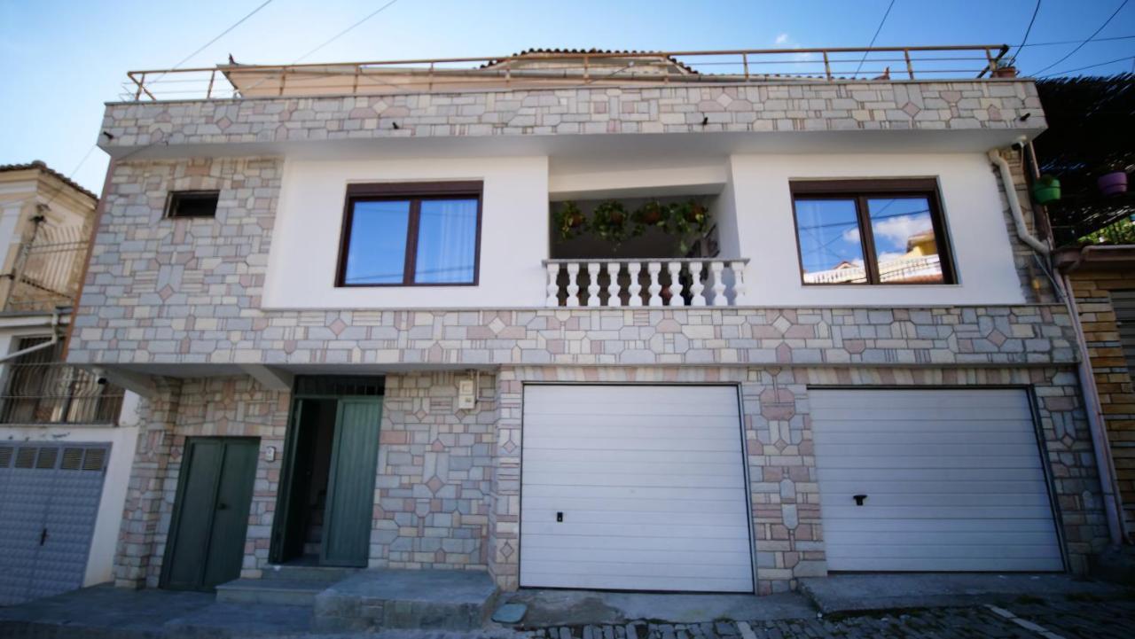 Vila Fatos Qama Berat Extérieur photo