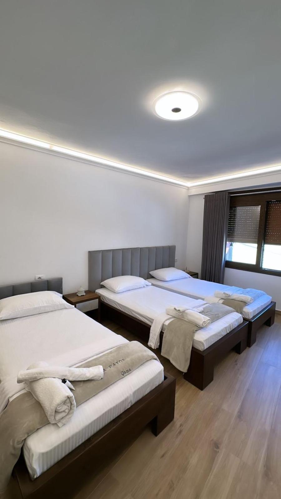 Vila Fatos Qama Berat Extérieur photo